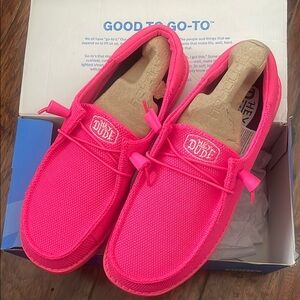 Hey Dude Women's electric Pink Flats Wendy Funk Mono